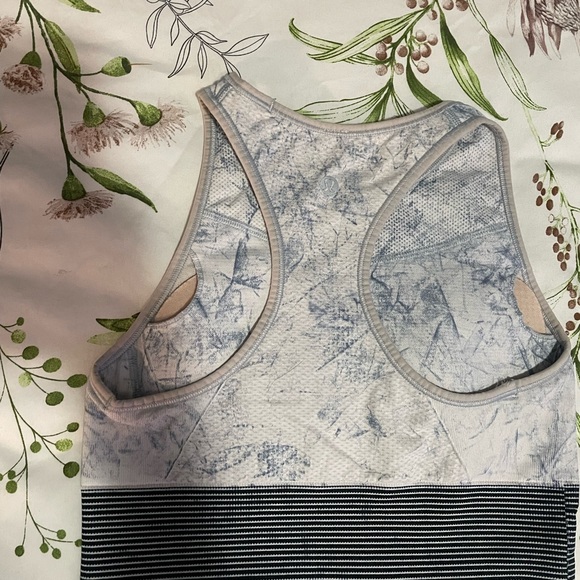 Sports bra - Picture 2 of 4